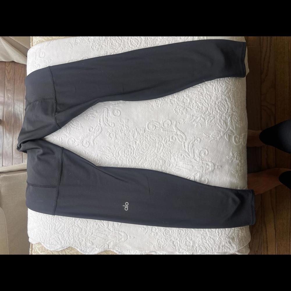 Alo yoga leggings size small - Picture 4 of 6